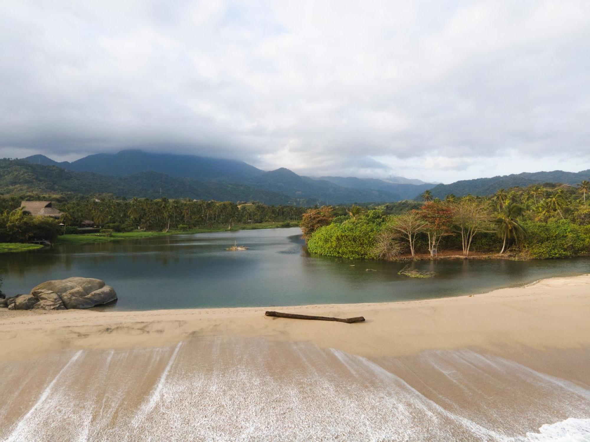 Villa Playa Tayrona, 洛斯纳兰霍斯 外观 照片